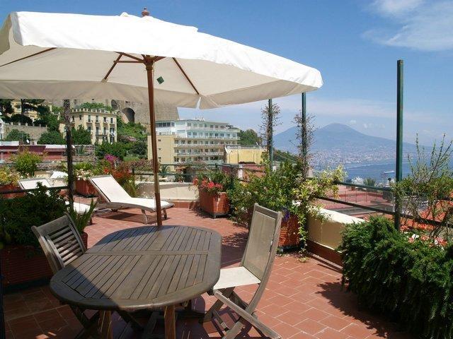 Una Terrazza Sul Golfo Napoli Cameră foto