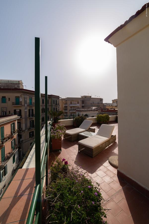 Una Terrazza Sul Golfo Napoli Exterior foto